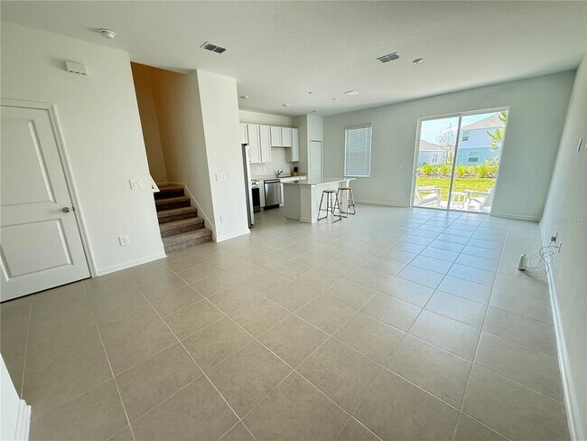 Building Photo - 2611 Skyline Lp