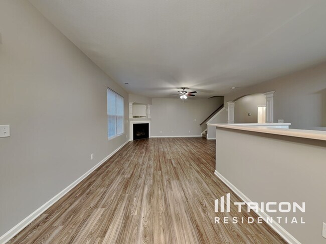 Foto del edificio - 1931 Moss Creek Dr