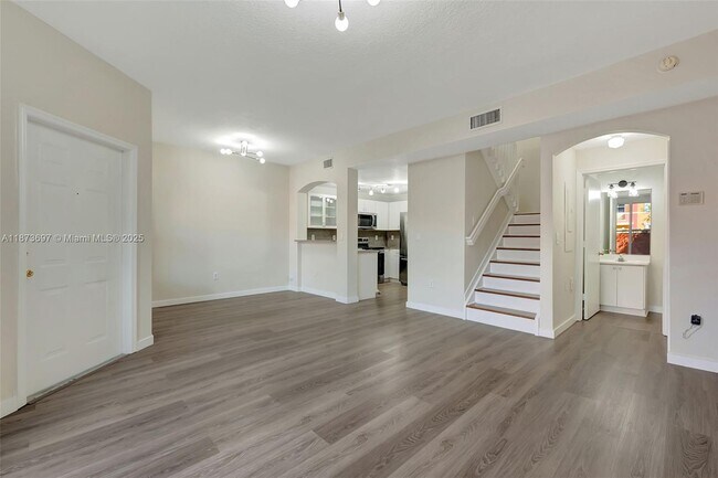 Foto del edificio - 6141 NW 115th Pl