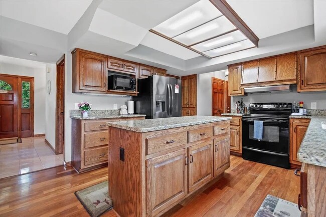 kitchen - 2935 Willard Ln