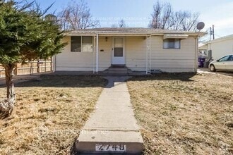 Building Photo - 2748 W Iowa Ave