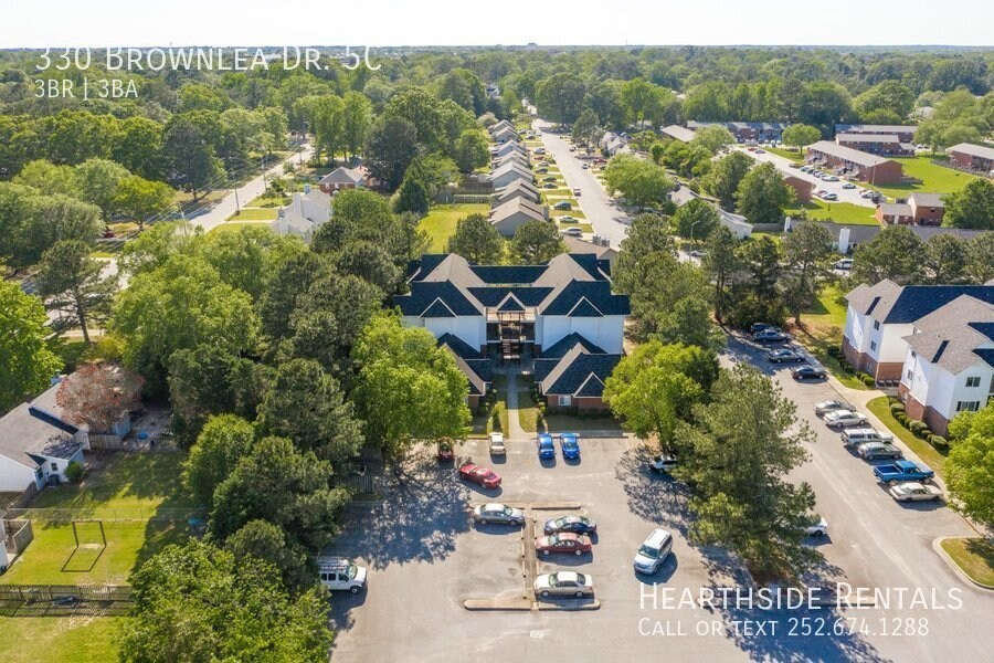 Primary Photo - 330 Brownlea Dr