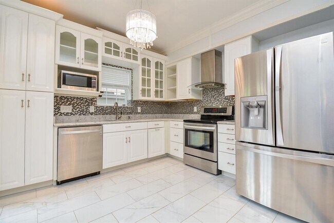 Foto del edificio - 9400 Doliver Dr