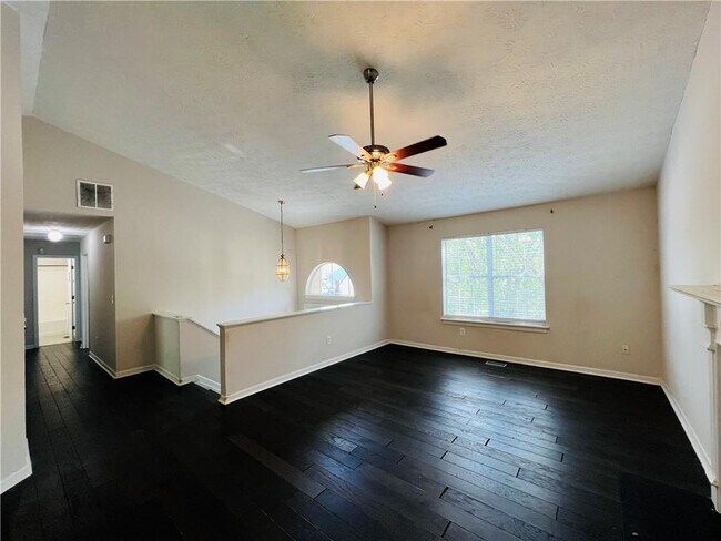 Foto del edificio - 2653 Candlewood Way