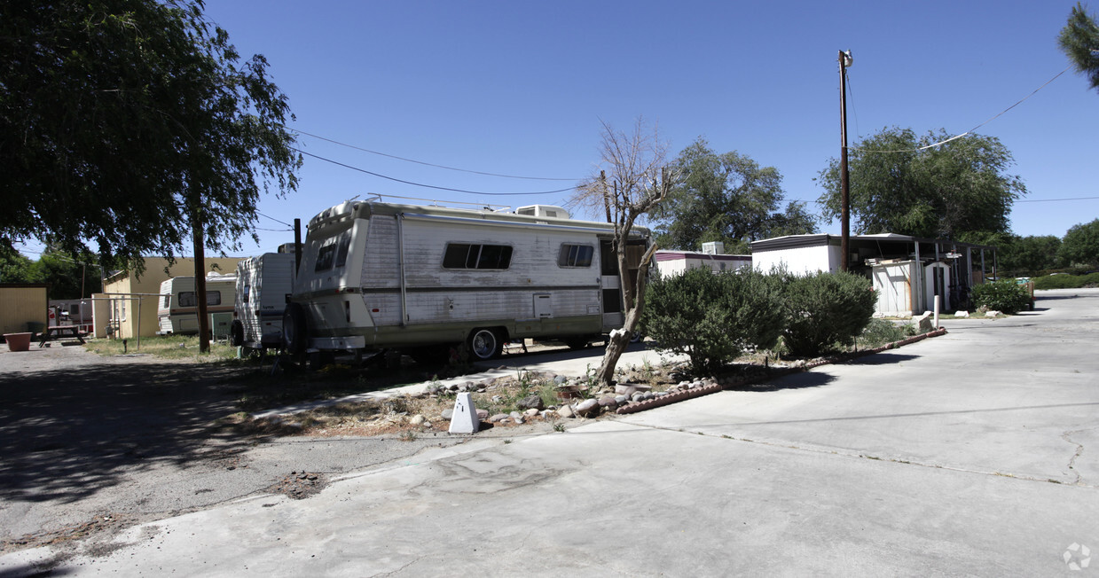 Building Photo - 66 Trailer Park