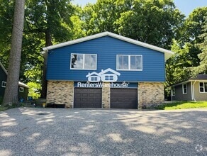 Building Photo - 5043 Shoreline Dr