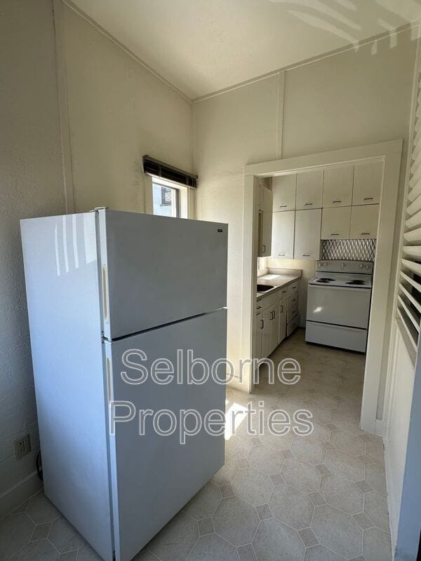 Foto del edificio - 4348 Broadway