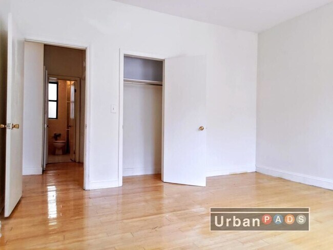 Building Photo - 2516 Bedford Ave
