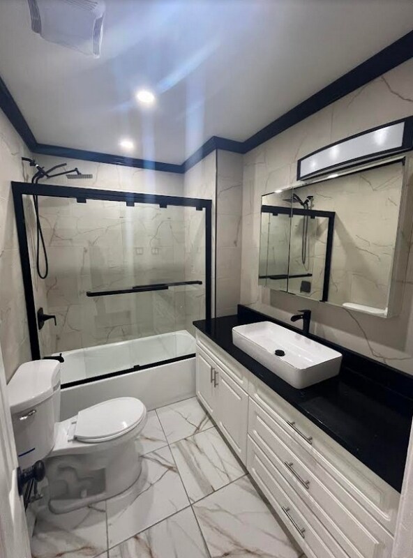 Foto del edificio - 8439-84149 149th Ave