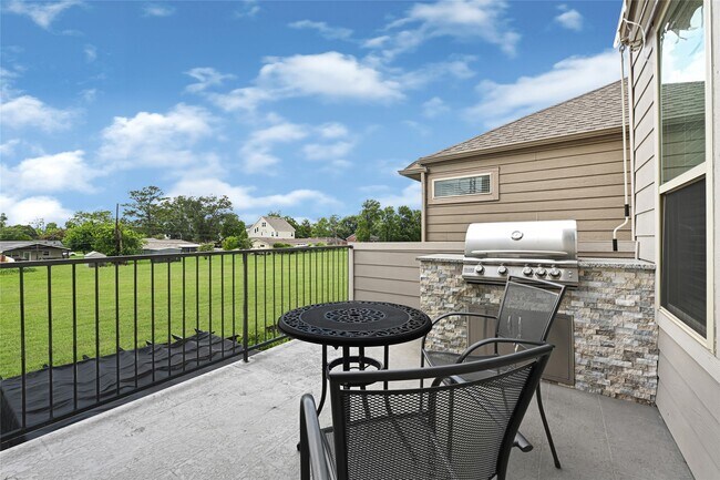 Foto del edificio - 1909 Monaco Memorial Ln