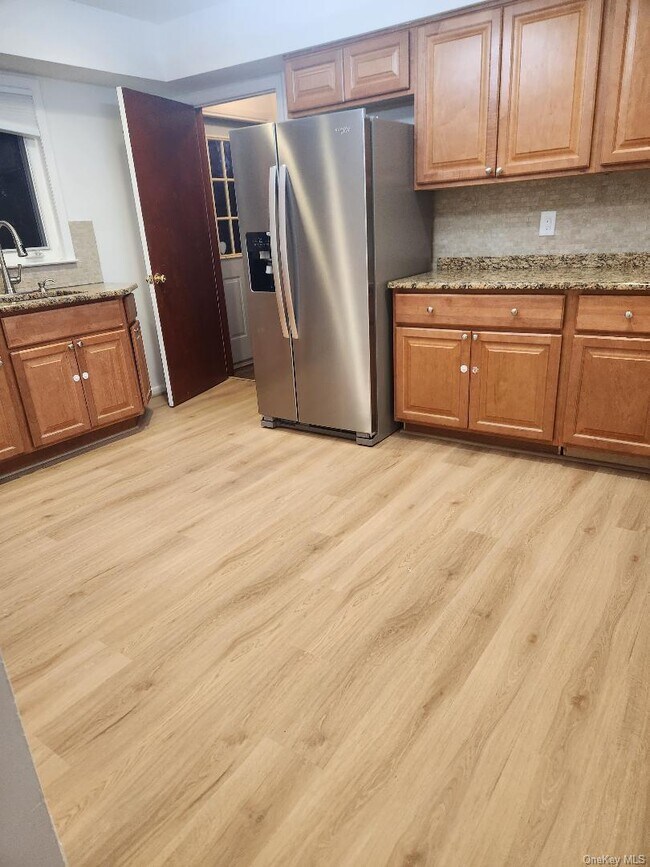 Foto del edificio - 147 Congers Rd