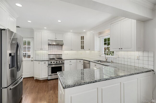 Building Photo - 9 Bulkley Manor