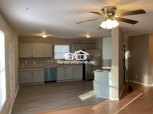 Foto del edificio - 3107 Meadow Knoll Dr