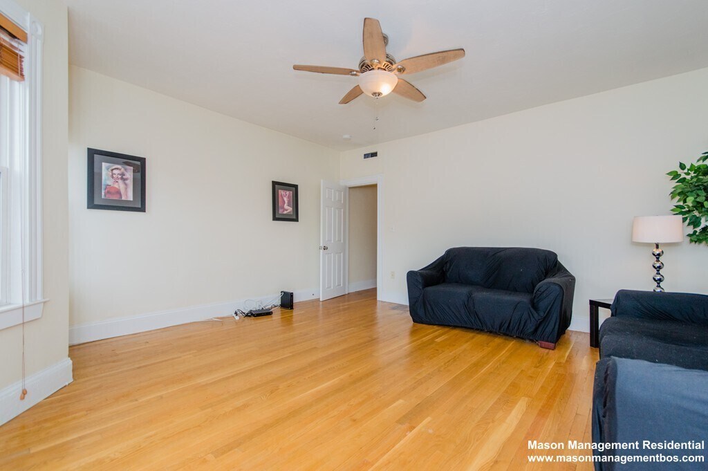 Primary Photo - 126 Minden St