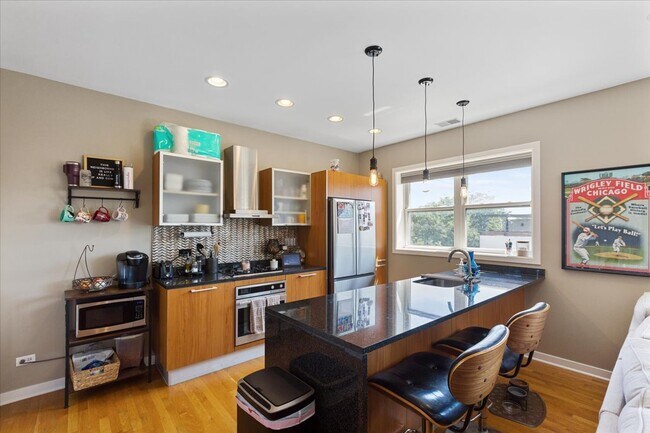 Foto del edificio - 1653 N Fairfield Ave