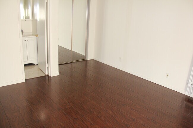 Foto del edificio - 2010 Pacific Ave