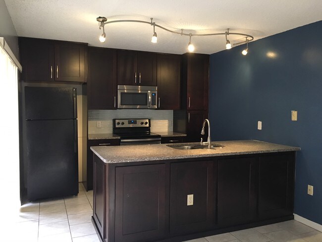 Building Photo - 5376 Elm Ct
