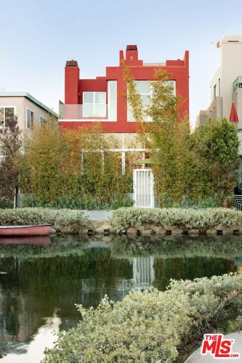 Building Photo - 2217 Grand Canal