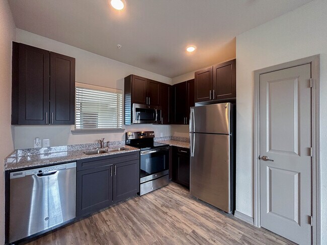 Foto del edificio - Live Oak Apartments