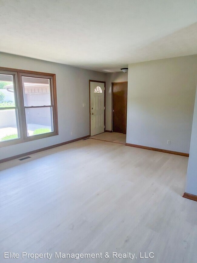 Building Photo - 4 br, 3 bath House - 832 Ashland Street
