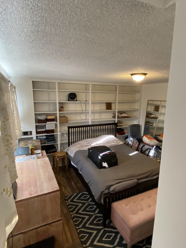 Bedroom - 1621 Bryn Mawr Ave
