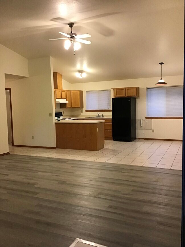 Foto del edificio - 1515 Cedar St