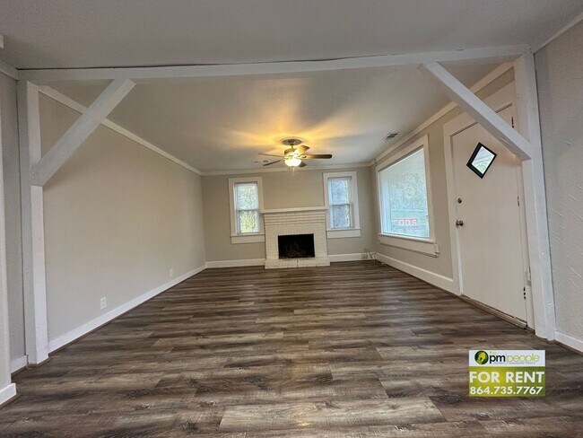 Photo - 2/2 in Great Location for Easley or Greenville! House