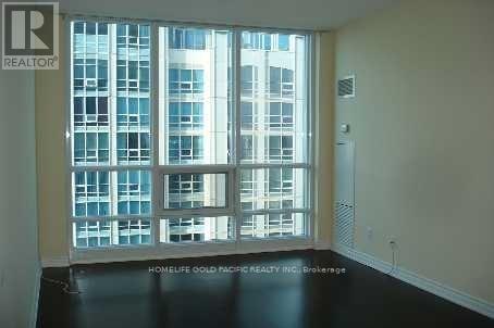 Photo du bâtiment - 761-3761 Bay St.