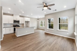 Building Photo - 10317 Teneha Dr