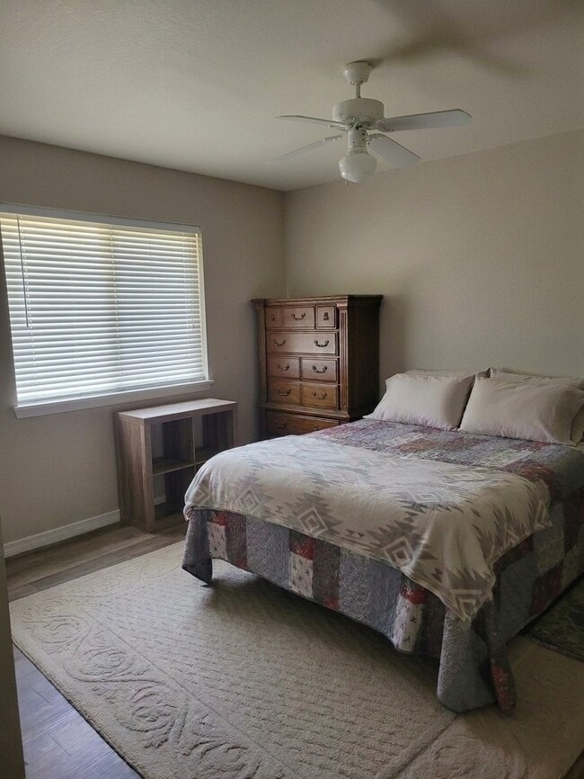 Building Photo - 937 Crepe Myrtle St