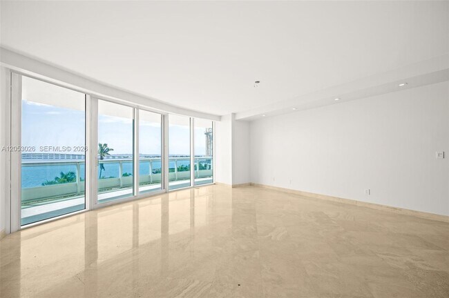 Foto del edificio - 1643 Brickell Ave