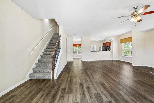 Foto del edificio - 771 Riverdance Dr
