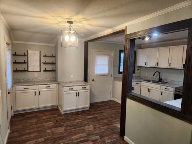 Foto del edificio - 512 Cruz Dr