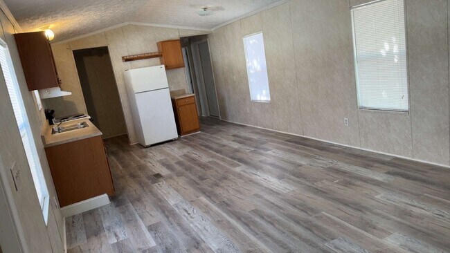 Foto del edificio - 2540 Shelton Dr