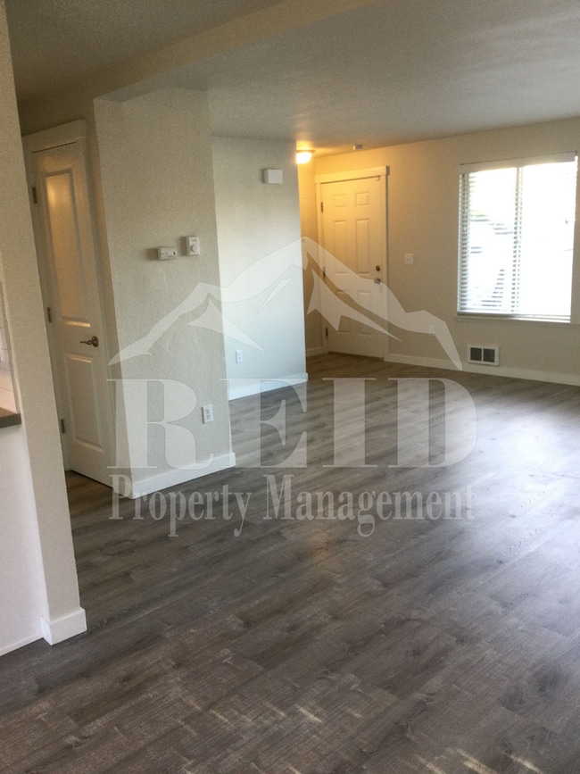 Building Photo - 2609 25th St