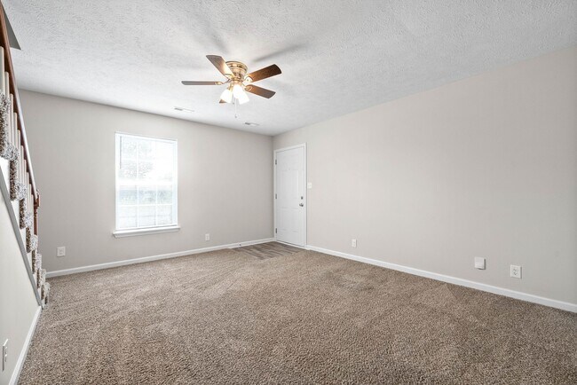 Foto del edificio - 3838 Jockey Dr