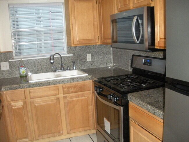 Building Photo - 3109 Napoleon Ave