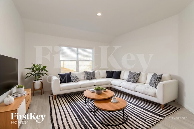 Foto del edificio - 10710 Vinateros Dr