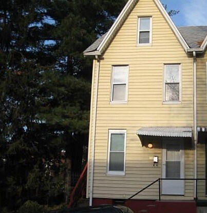 Frente de la propiedad - 117 Walnut St