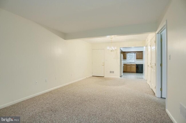 Building Photo - 610 Pine St