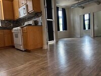289 3rd St