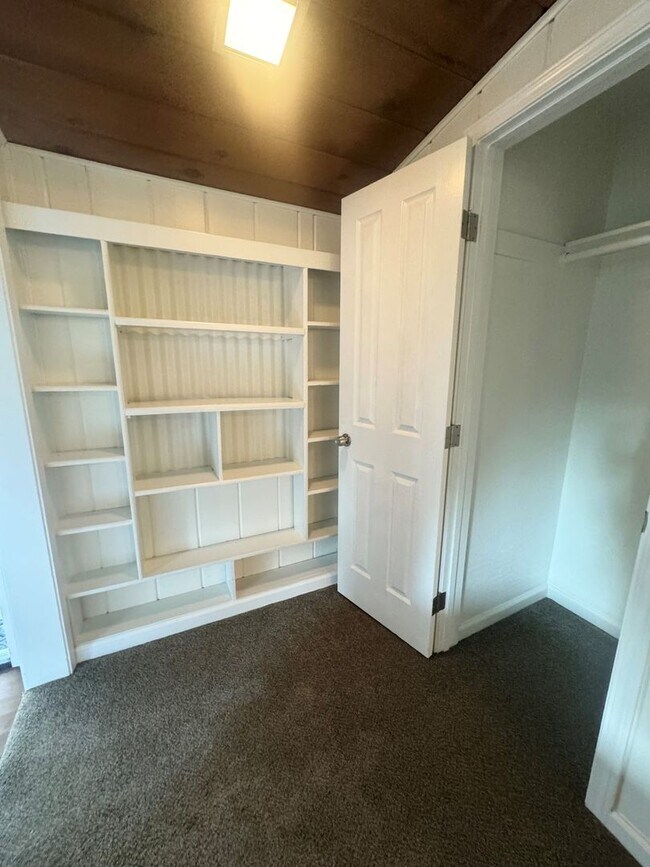 Foto del edificio - Spacious 3 Bedroom!
