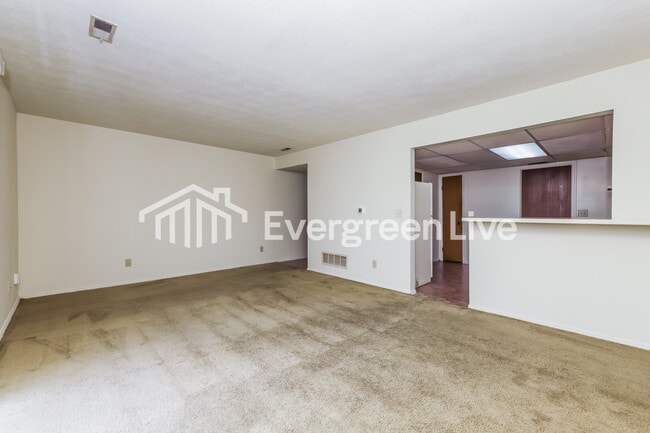 Foto del edificio - 6372 Nightwind Ct