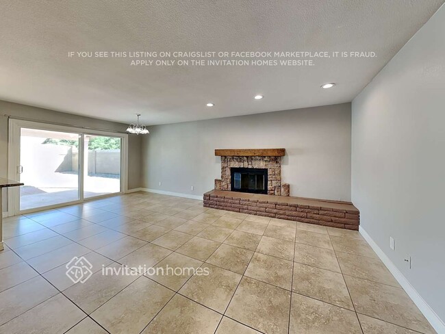 Building Photo - 4836 W Mercer Ln