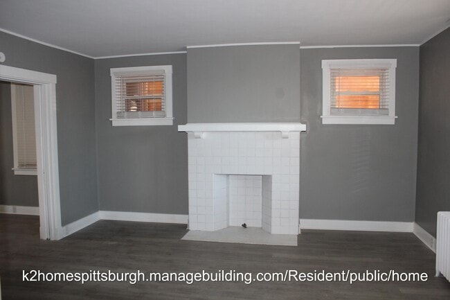 Building Photo - 198 St Joseph St