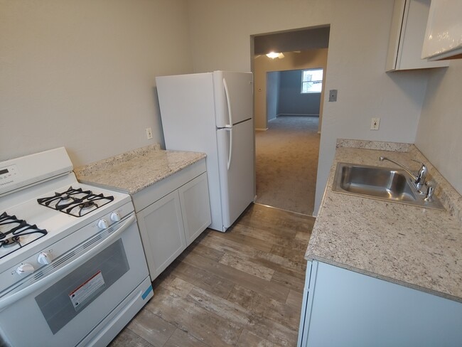Building Photo - 1467 Dormont Ave
