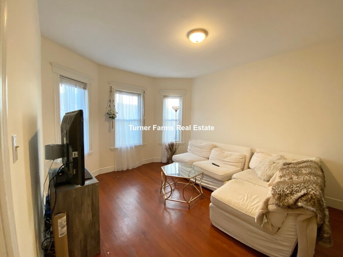 Foto principal - 18 Eastman St