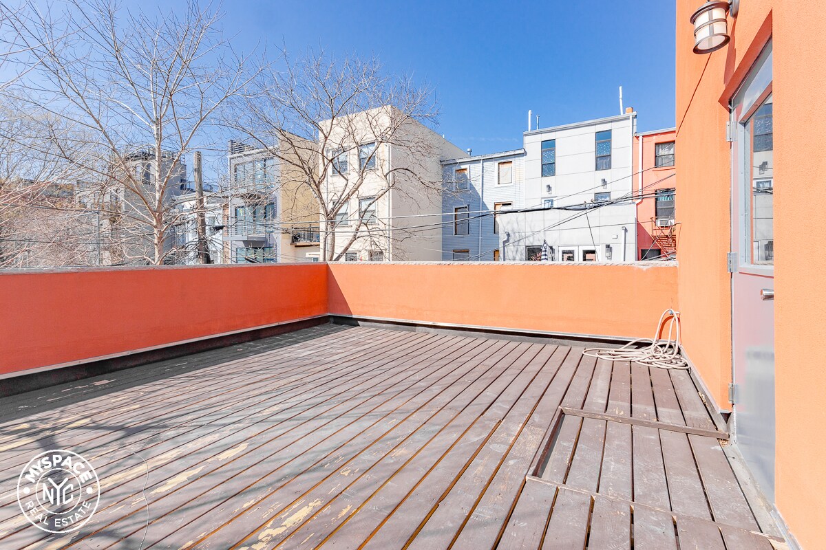 Primary Photo - 302 Nostrand Ave.