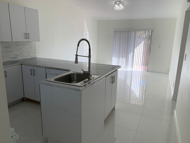 Foto del edificio - 20845 Grouper Dr
