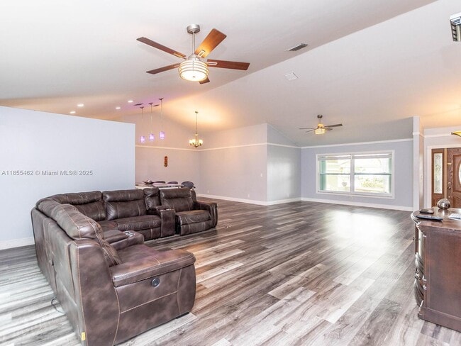 Building Photo - 9939 Majestic Way